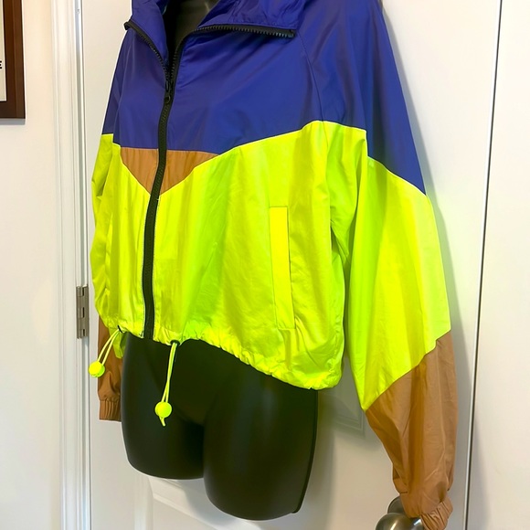 Light Weight Jacket - Picture 6 of 6